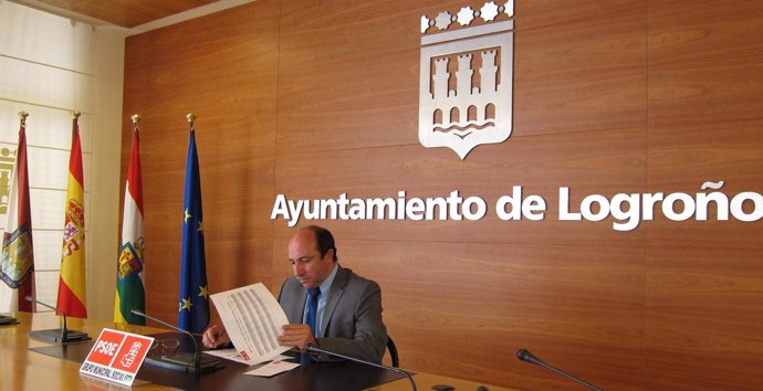Vicente Urquía, Portavoz Del PSOE En El Ayuntamiento De Logroño