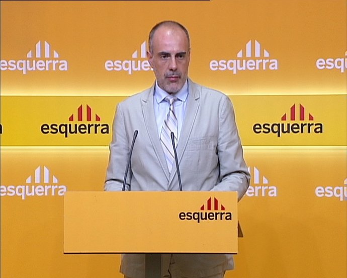 Ridao lamenta que se quemara foto del Rey