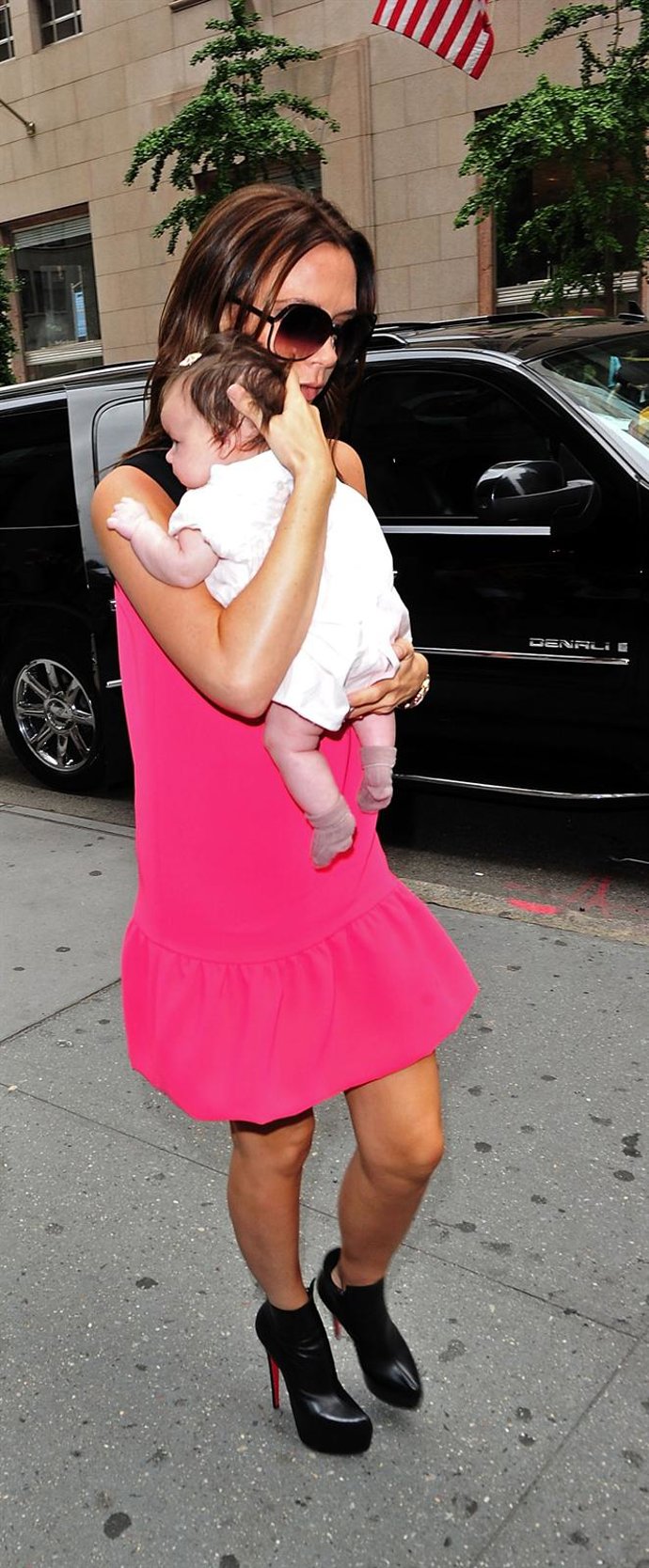 NEW YORK, NY - SEPTEMBER 11:  Victoria Beckham And Daughter Harper Seven Beckham