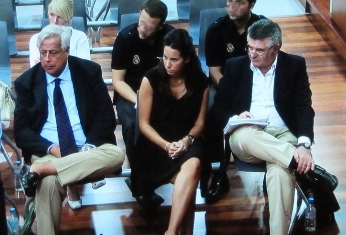 Roca, Su Hija Y Uno De Los Marchantes Acusados En El Caso 'Malaya'