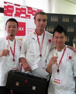 Daiki Kanai (Japón), Ivan Berezutskiy (Rusia) Y Cheon Thin Tan (Singapur)