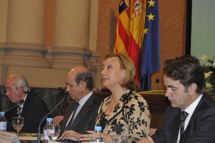 Luisa Fernanda Rudi Y Los Consejeros Bono, Alarcón Y De Castro.