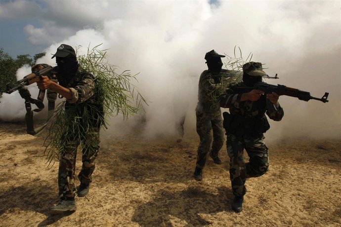 Entrenamiento De Milicianos Palestinos