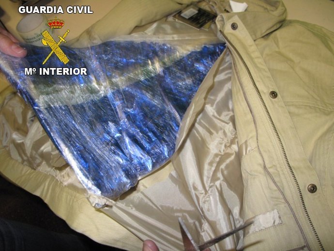 Cocaína Oculta En Chaquetas