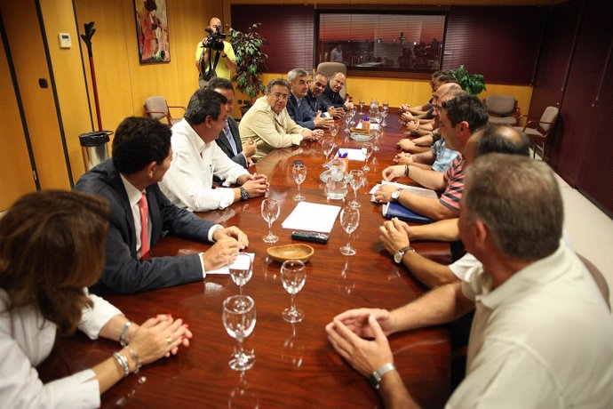 El Alcalde De Sevilla, Juan Ignacio Zoido, Durante Su Visita A Tussam