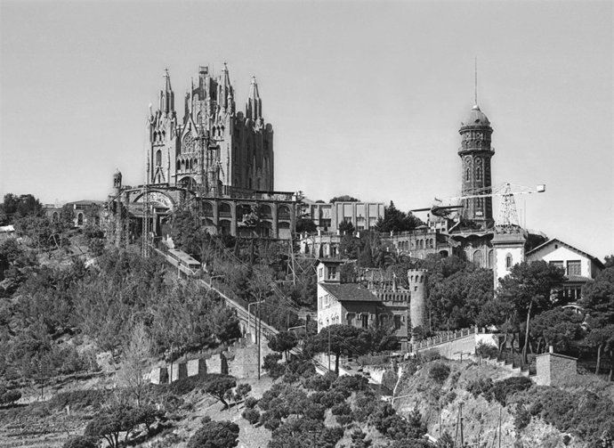 Templo Del Tibidabo, De Enric Sagnier