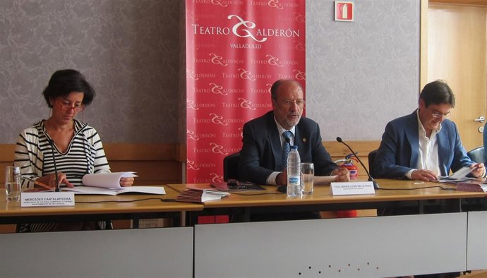 Cantalapiedra, León De La Riva Y Viteri Durante La Presentación