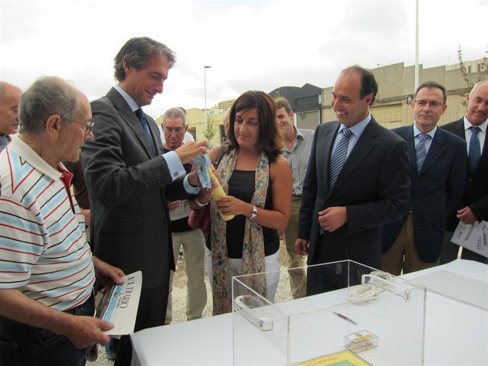 Primera Piedra Del Centro De Salud Nueva Montaña
