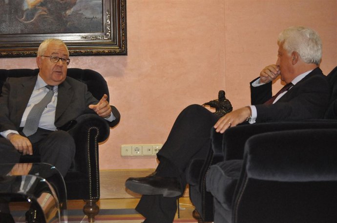 El Presidente De Las Cortes, José Ángel Biel, Y El Justicia, F. García Vicente.