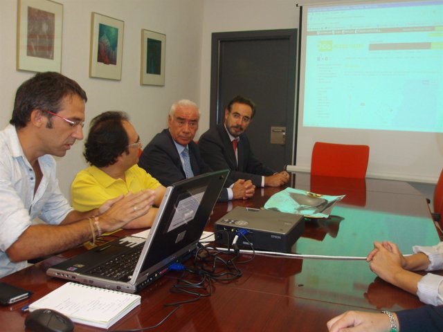 Alonso Durante La Reunión Con El Presidente De Fejidif,  Alfonso Huertas.