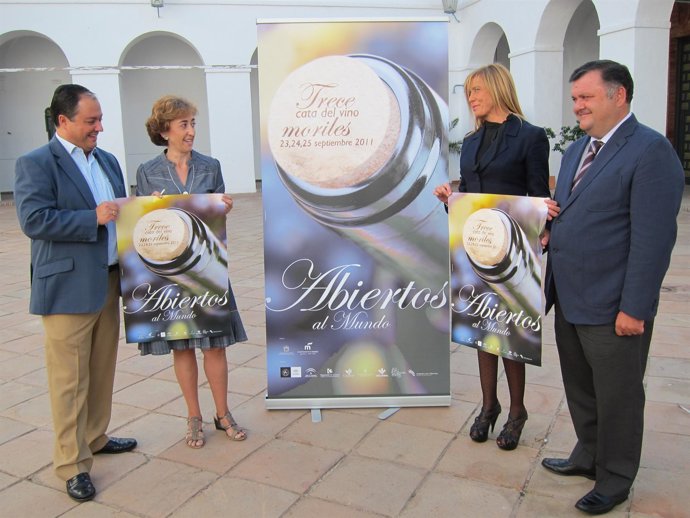 Desde La Izda., Garrido, Carmona, Alarcón Y Zurera Con El Cartel De La Cata