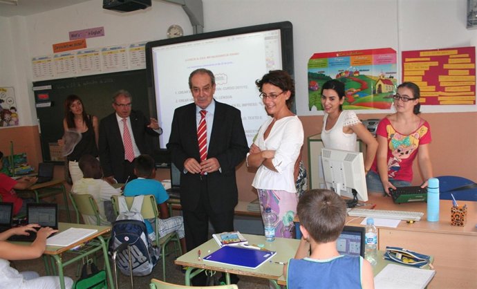 Maldonado Y Requena En La Apertura Del Curso Escolar 2011-2012 En Vícar