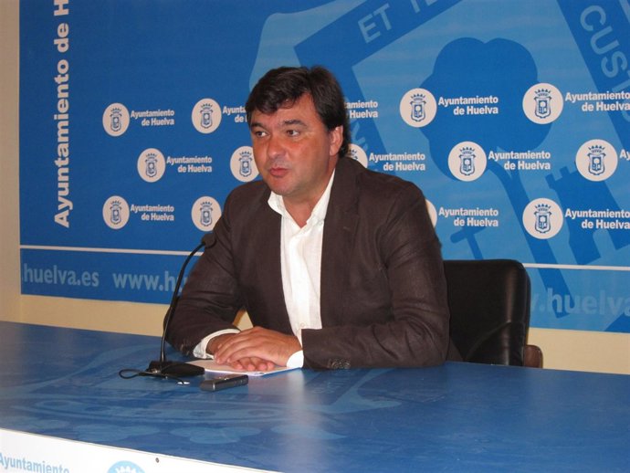 El Portavoz Del Grupo Municipal Socialista En El Ayuntamiento, Gabriel Cruz. 