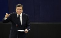 Barroso presiona a Berlusconi para que aplique su plan de ajuste 