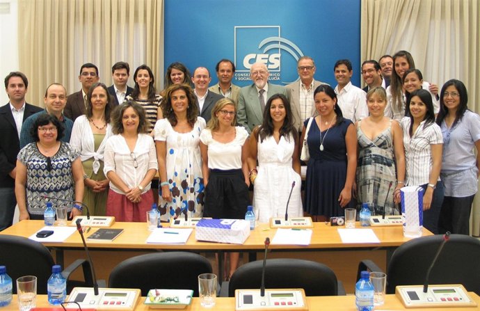 Alumnos Del Curso En La Sede De La CES