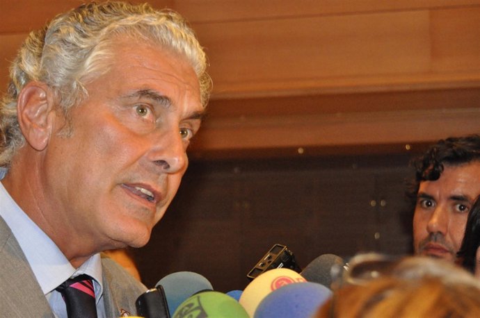 El Consejero De Política Territorial E Interior, Antonio Suárez.