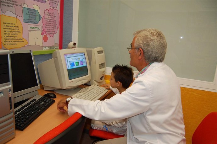 Alumno en un aula hospitalaria