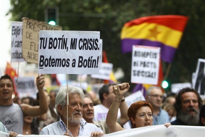 Manifestación Contra La Reforma De La Constitución