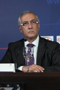 Fútbol/Europa League.- Manzano: "No podemos permitirnos el lujo de acabar el partido sin marcar"