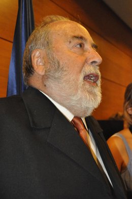 Gastón En Su Intervención En Las Cortes De Aragón