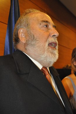 Gastón En Su Intervención En Las Cortes De Aragón