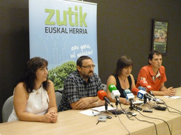 Miren Legorburu, Txelui Moreno, Maribi Ugarteburu Y Niko Moreno