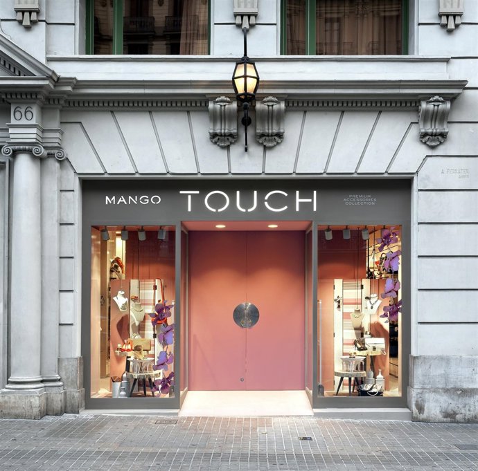 Tienda De Complementos 'Mango Touch'