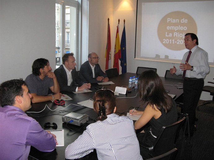 Erro Presenta Plan Empleo A AJER