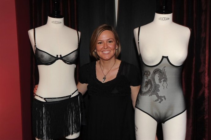 Posado De La Diseñadora Nuria Sardá 