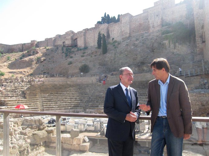 De La Torre Y Caneda En El Teatro Romano