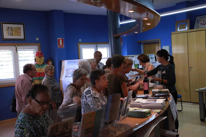 Visitantes En La Oficina De Turismo De Tarazona