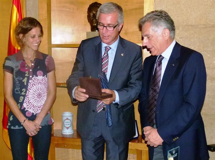 Tarragona 2017 Recibe La Medalla De Oro Del Comité Olímpico De Grecia