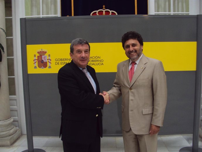 El Delegado Del Gobierno, Luis García Garrido, Y El Rector De UPO, Juan Jiménez