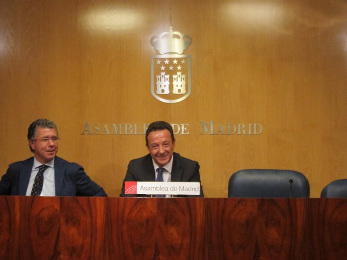 Francisco Granados E Íñigo Henríquez De Luna En La Asamblea De Madrid
