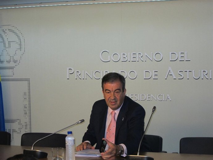 Álvarez Cascos, En Rueda De Prensa