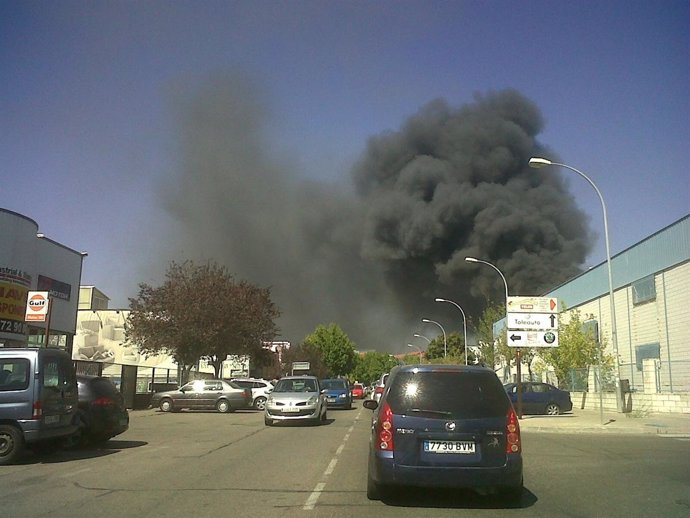 Humareda Provocada Por El Incendio