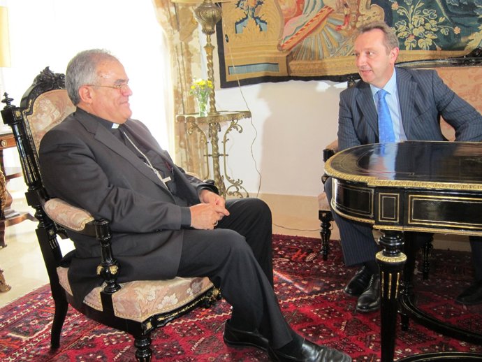 Demetrio Fernández Y Manuel Recio En El Obispado De Córdoba