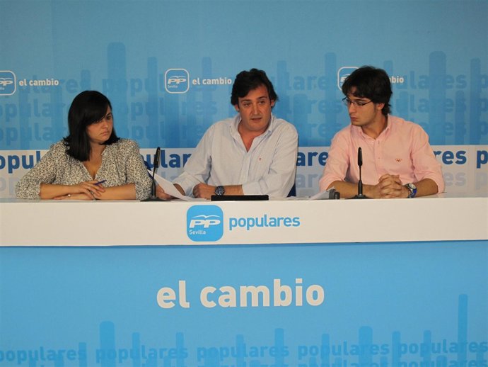 Fotografía Rueda De Prensa PP Sobre Colocaciones Dipu