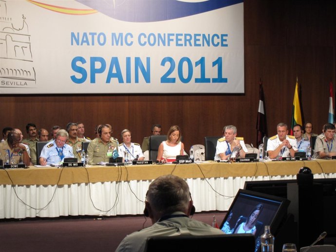 La Ministra De Defensa, Carme Chacón, En La Reunión Del Comité Militar De OTAN