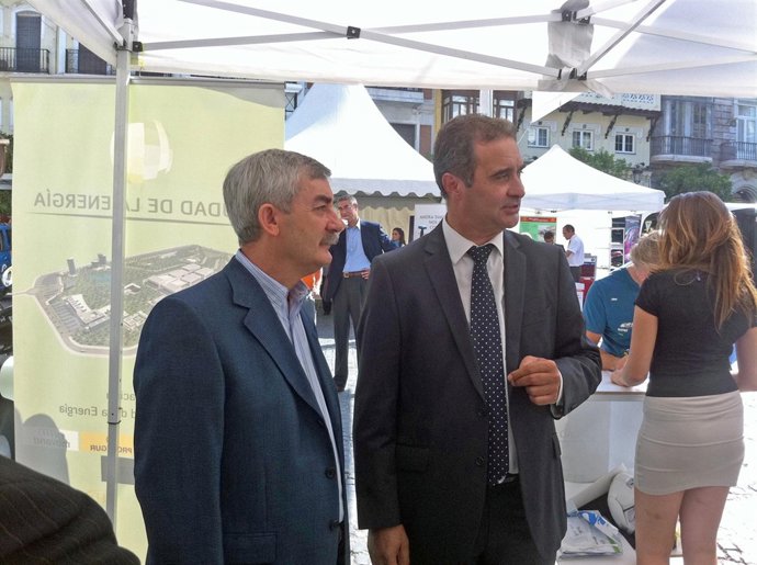 El Delegado De Movilidad De Sevilla Y El Presidente De Ciudad De La Energía
