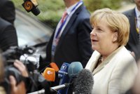 Merkel reitera su oposición a los eurobonos 
