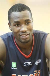Baloncesto/Eurobasket.- Ibaka: "Ha sido un día bonito para mí y para el equipo"