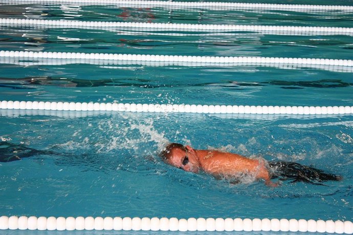 Xavi Torres Nadando.