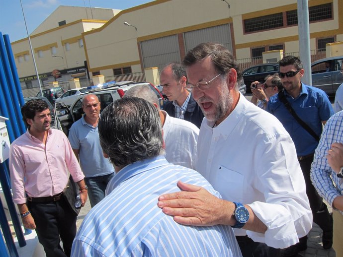 Rajoy, A Su Llegada A La Cooperativa Olivarera San Juan, De Jaén