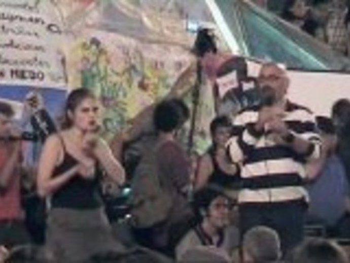 Roca Sierra, Durante La Asamblea Del 15M En La Que Intervino