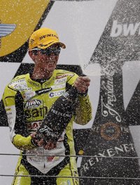 Terol gana en 125cc y amplía su distancia en el Mundial