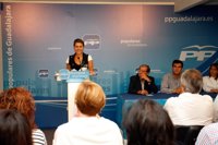 Cospedal critica que el Gobierno regional del PSOE ofreciera la posibilidad de pedir dinero "sabiendo que no lo había"