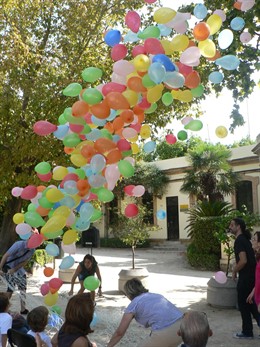 Suelta De Globos Durante El Encuentro De AFAV En Valencia