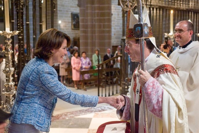 Barcina, Junto Al Arzobispo De Pamplona, En La Ofrenda A Santa María La Real.