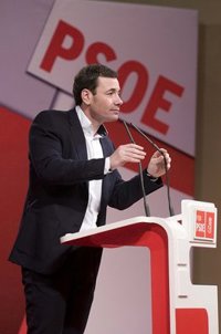 Gómez muestra su apoyo a la movilización social en defensa de la Educación pública y su respeto a los sindicatos